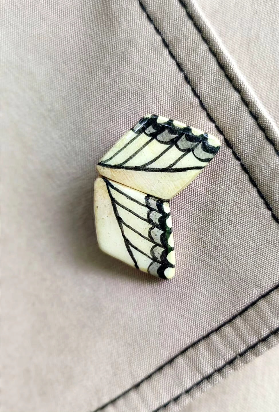 Broche Alia