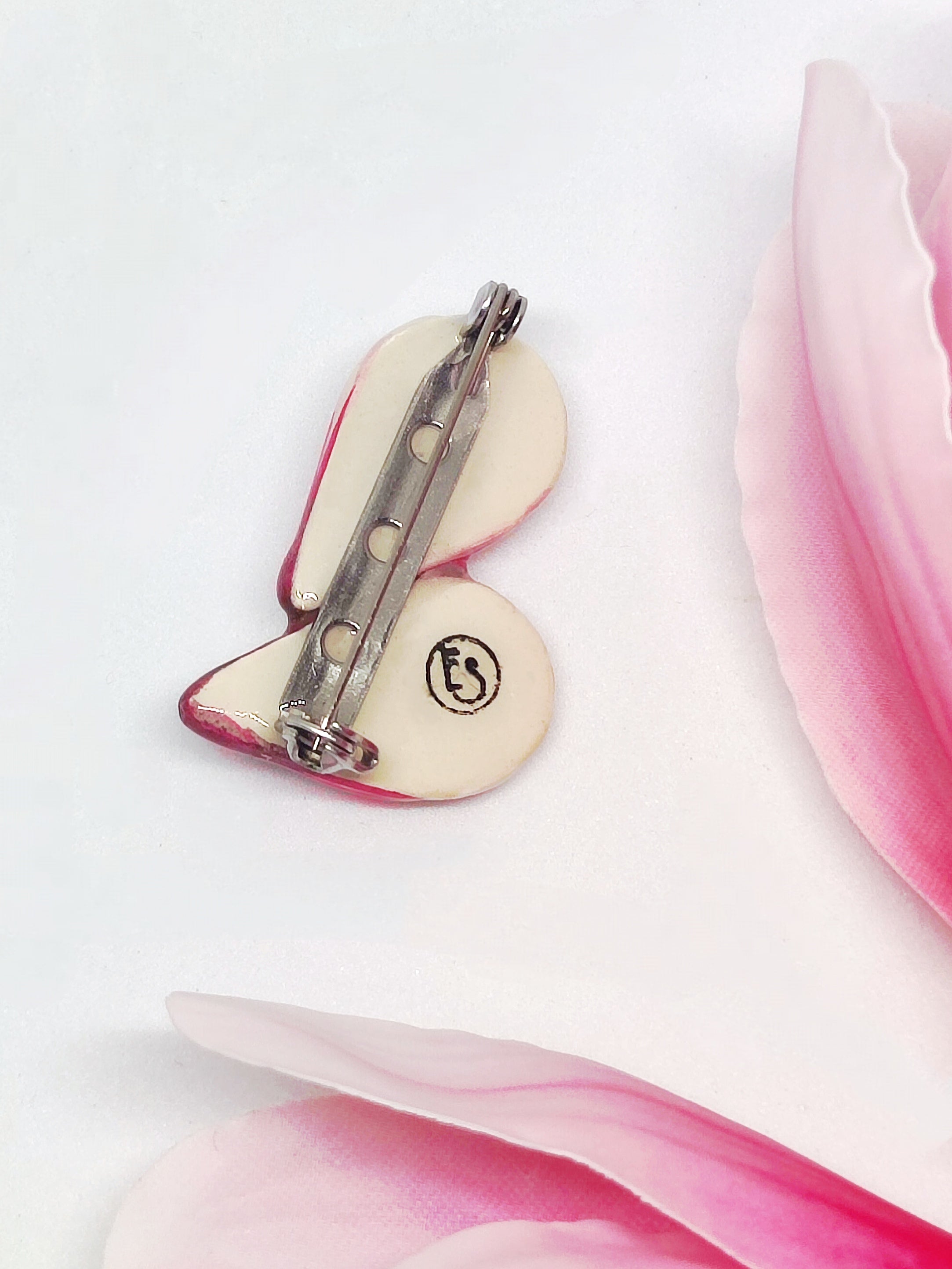 Broche Tépale