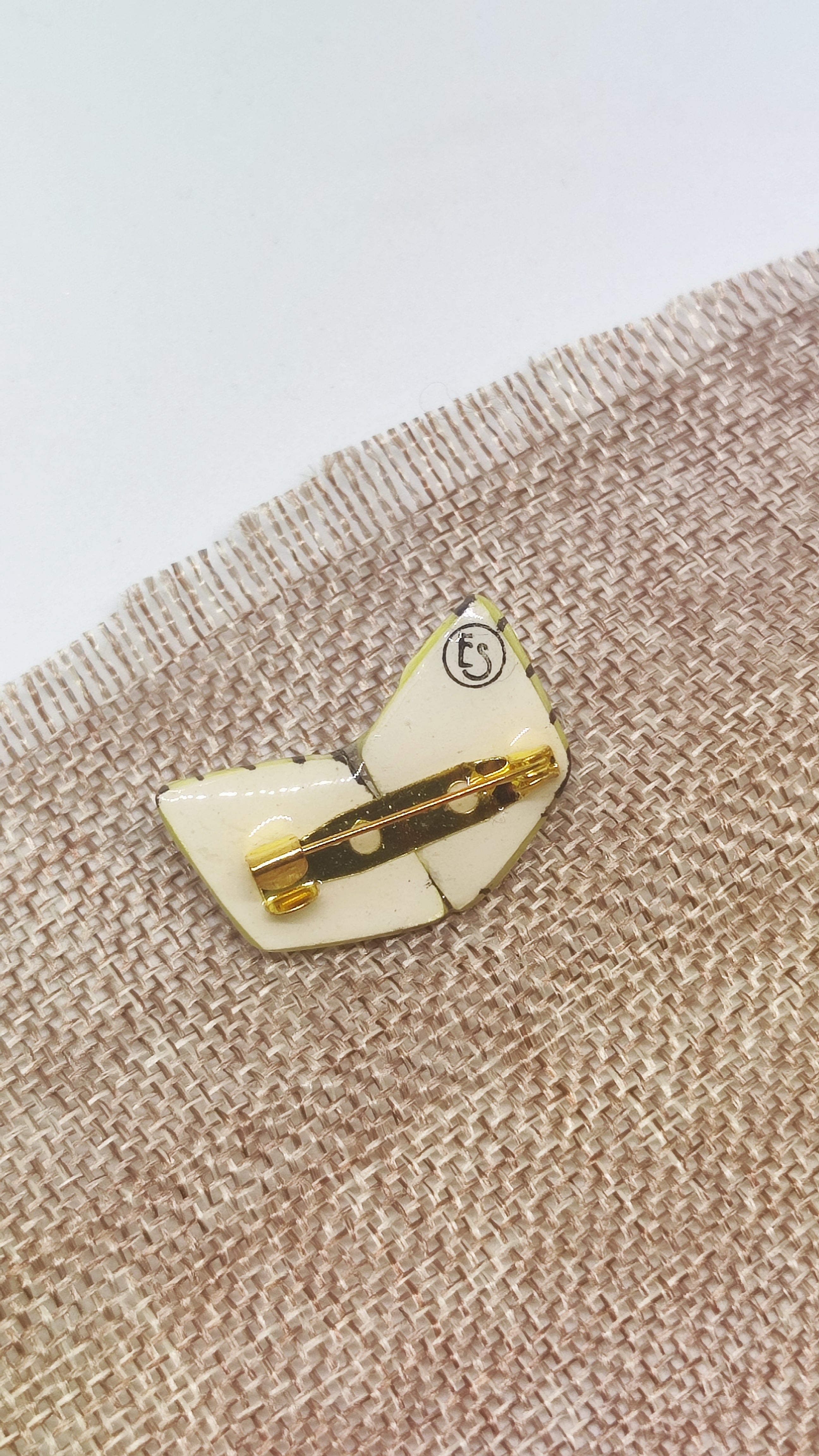 Broche Alia